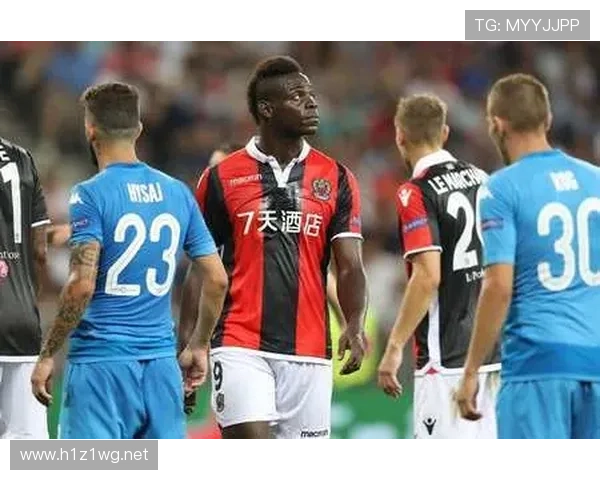 巴洛特利训练迟到还顺走队友早餐？